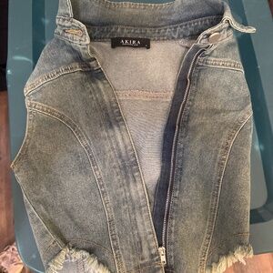 STERLING SLEEVELESS DENIM COLLARED TOP - M
